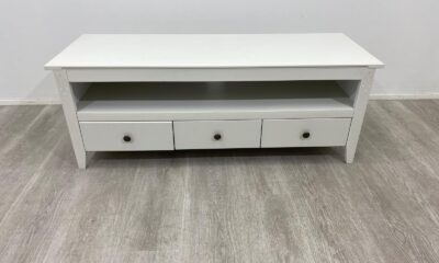 TV-taso 136 x 49