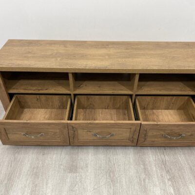 Laadukas tv-taso 160x44