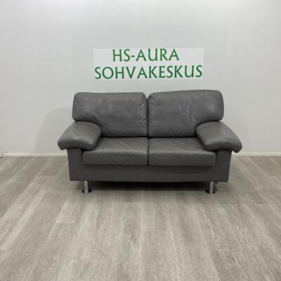 ISKU 2 Istuttava Nahkasohva