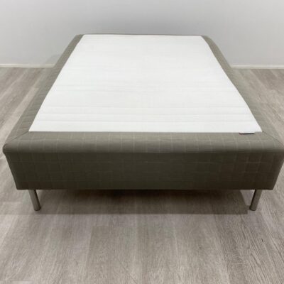 IKEA SKÅRER Runkopatjasänky 200x140