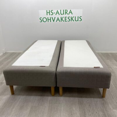 IKEA SKÅRER Runkopatjasänky 200 x 160