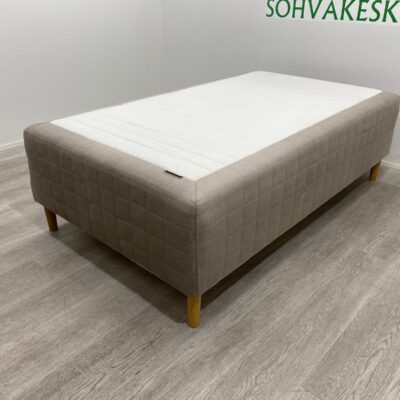 IKEA Stuvland Runkopatjasänky 200x120