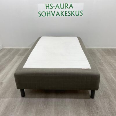 IKEA SKÅRER Runkopatjasänky 200x120