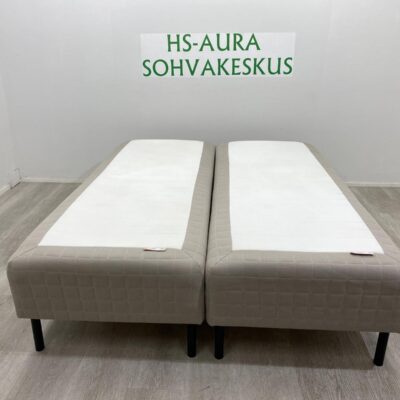 IKEA SKÅRER Runkopatjasänky 200x160
