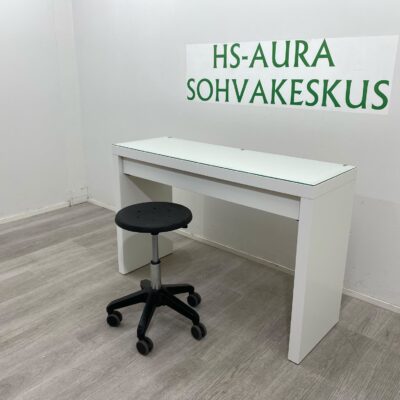 Meikkipöytä + Tuoli