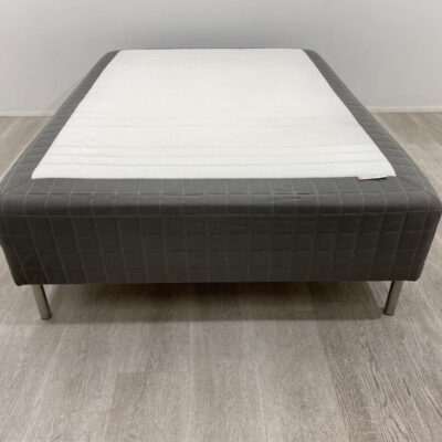 IKEA SKOTTERUD Runkopatjasänky 200x140