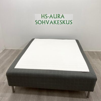 IKEA SKOTTERUD Runkopatjasänky 200 x 160
