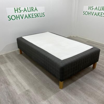 IKEA Skotterud Runkopatjasänky 200 x 120