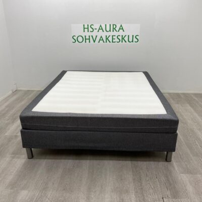 IKEA Sänky + Pääty 200 x 140